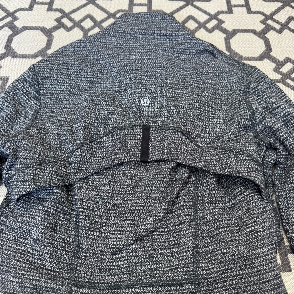 Lululemon Define Jacket Gray/Dark Gray Melange Luon Full Zip Sz 4 - Picture 13 of 15